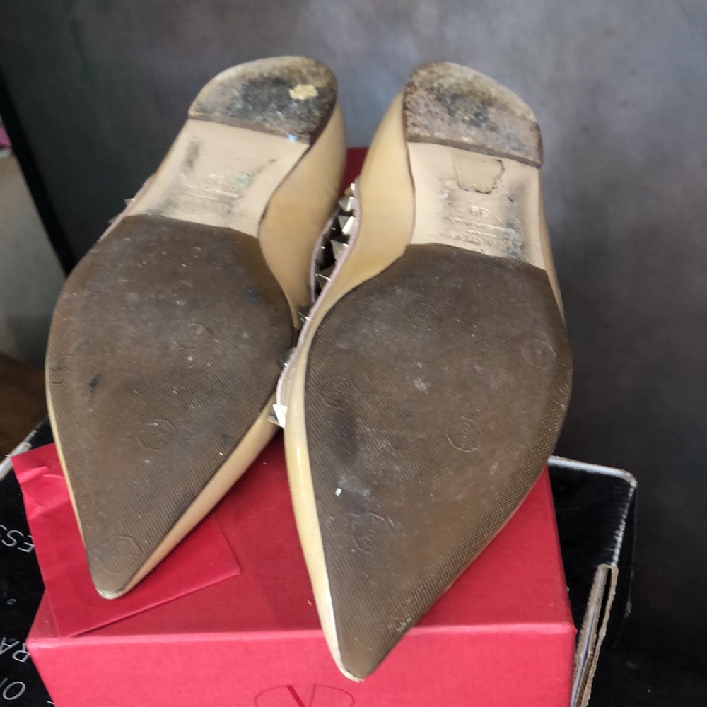 Valentino Cream Rockstud Pointed Flats 39 - Picture 4 of 5